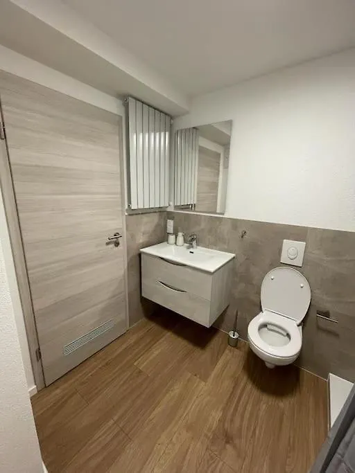 Neuwertige Zwei Zimmer Ferienwohnung Oberhinterhof Apartment