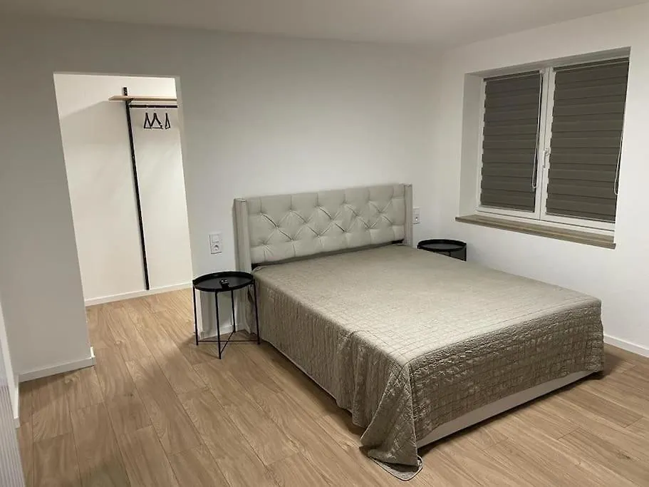 Neuwertige Zwei Zimmer Ferienwohnung Oberhinterhof